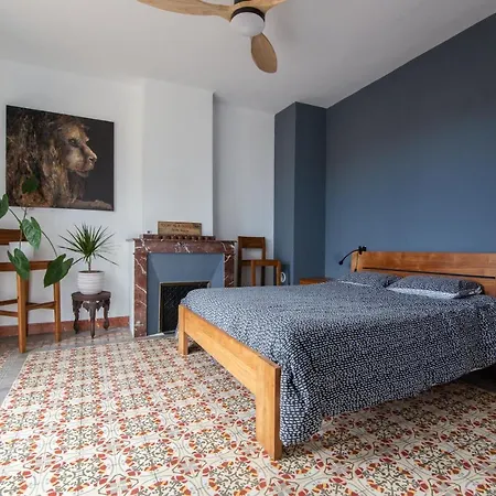 Maison, Piscine & Vue Sur La Cite De *