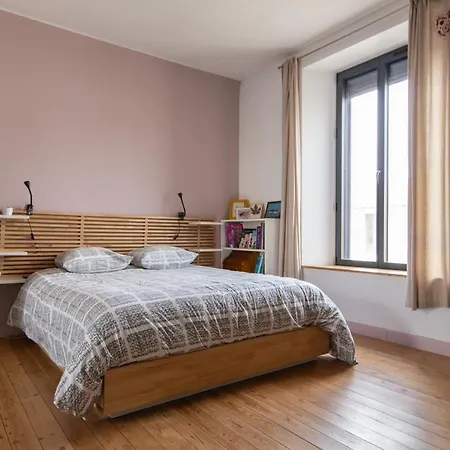 Maison, Piscine & Vue Sur La Cite De *